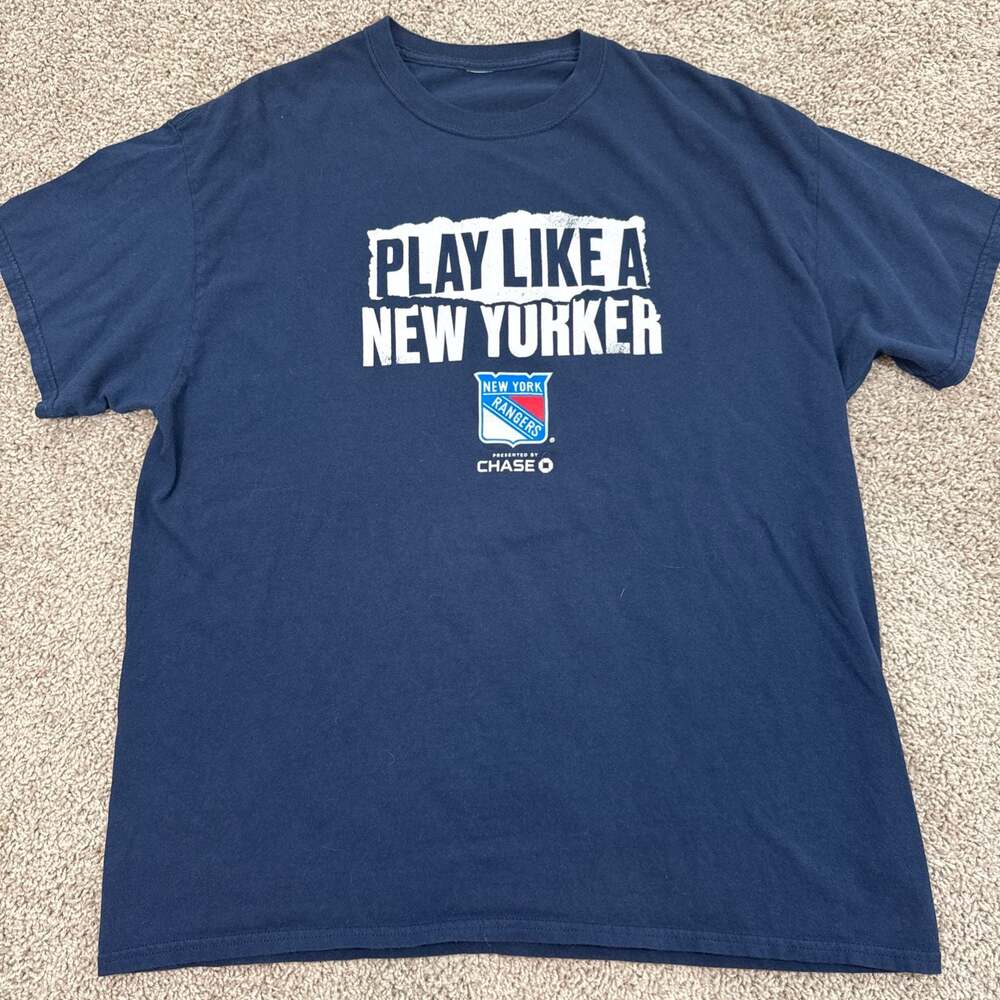 New York Rangers Play Like A New Yorker Chase Navy Graphic T-Shirt Size XL EUC